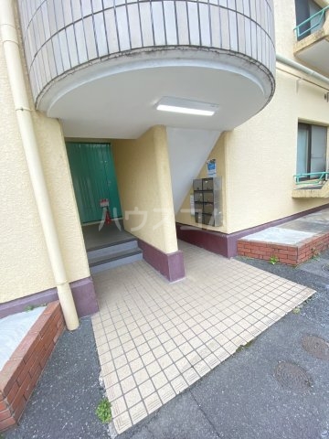25/30 エントランス