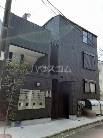 20/23 エントランス