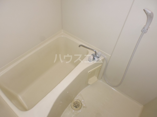 14/25 浴室