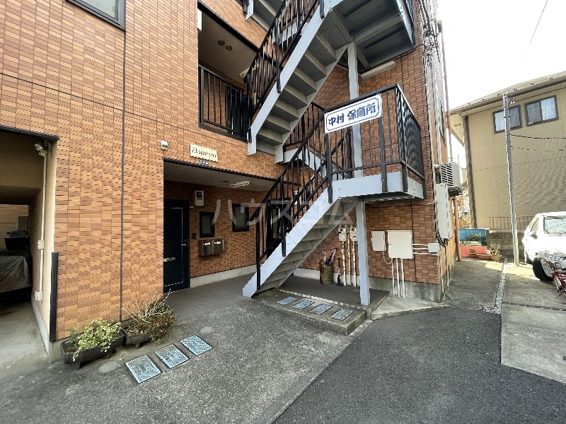 21/28 エントランス