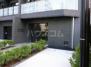 14/17 エントランス