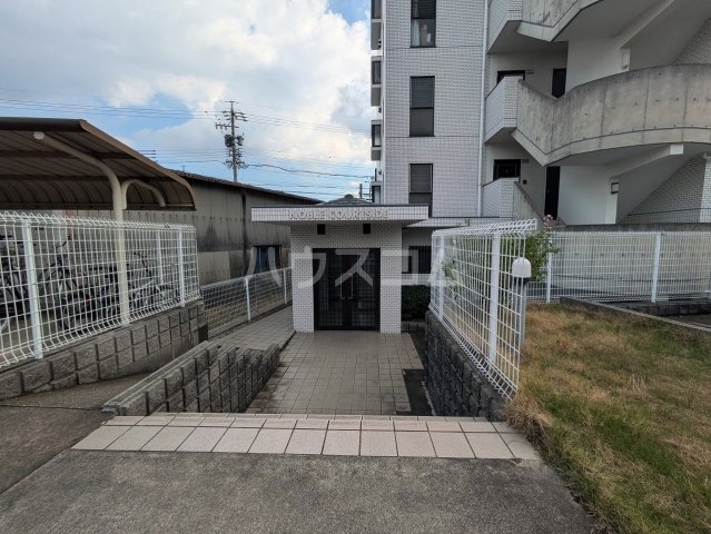 28/30 駐車場