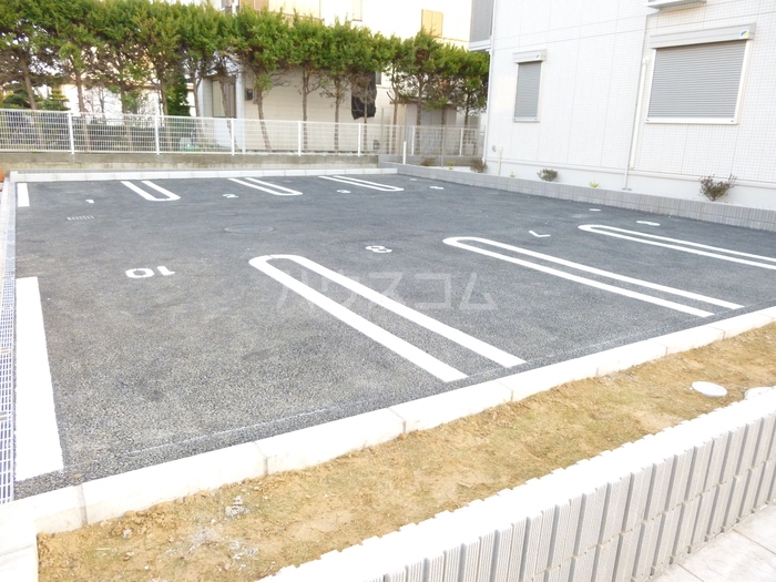 18/26 駐車場