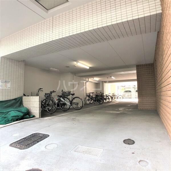 15/23 駐車場