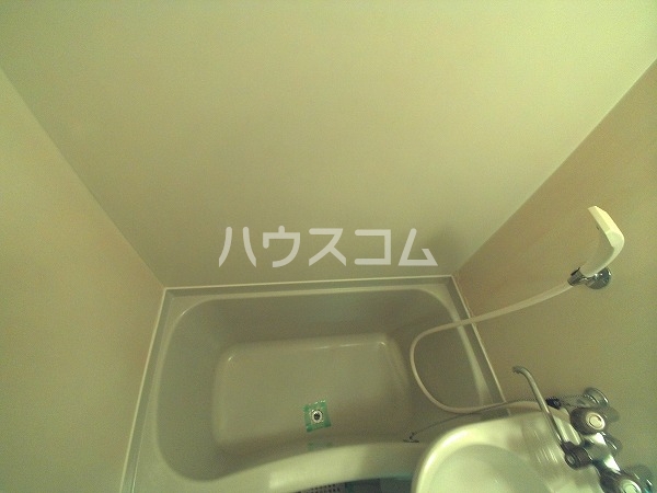 13/30 浴室