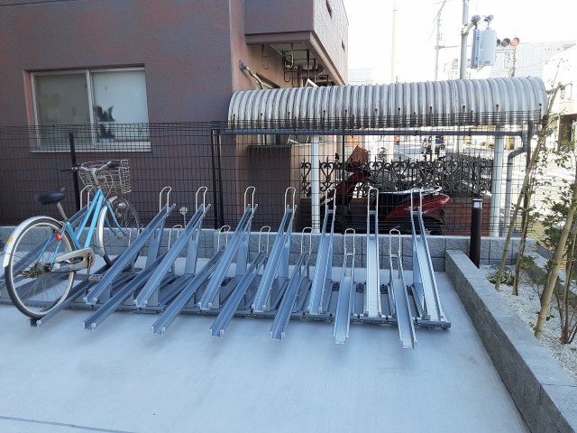 23/30 駐車場