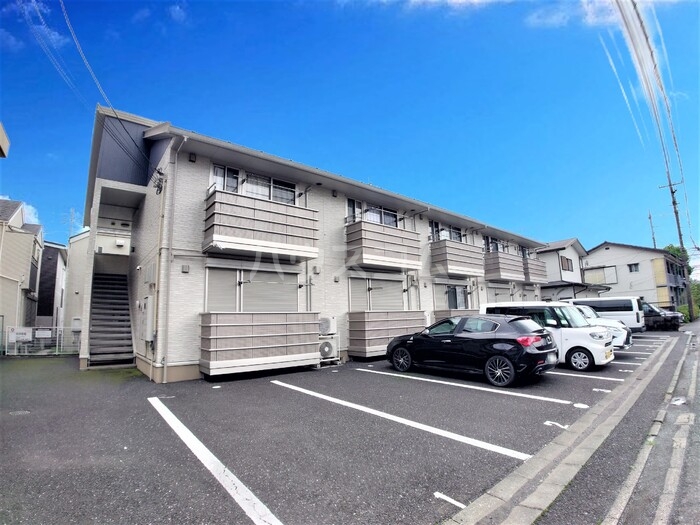 18/28 駐車場