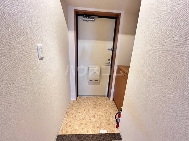 14/30 玄関
