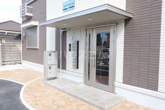 17/26 エントランス