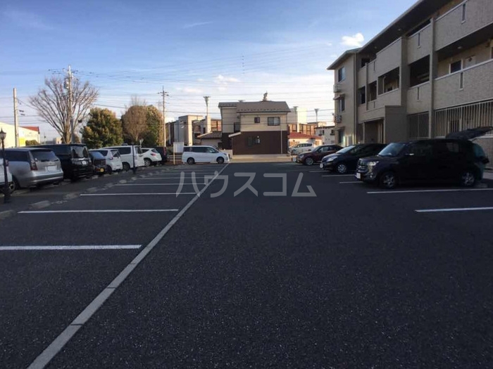 13/15 駐車場