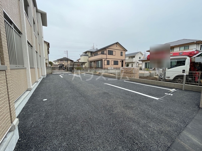 16/20 駐車場