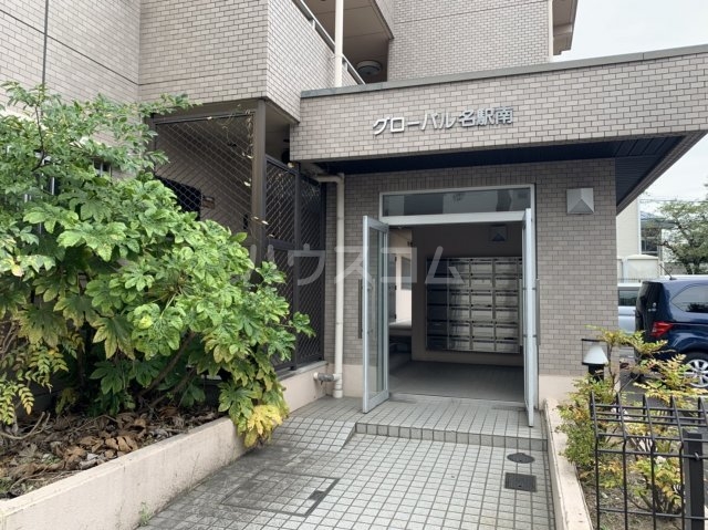 20/28 エントランス