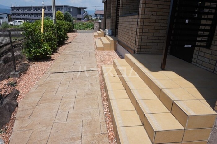 14/16 エントランス