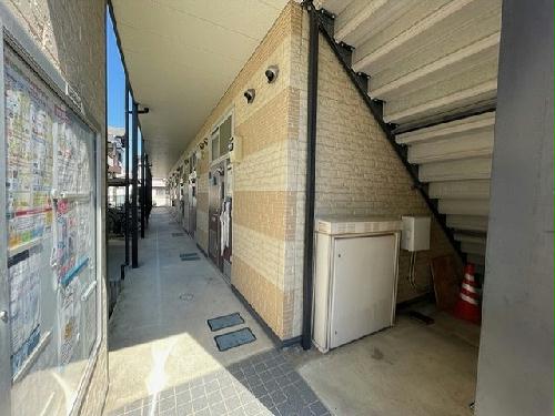 17/26 エントランス