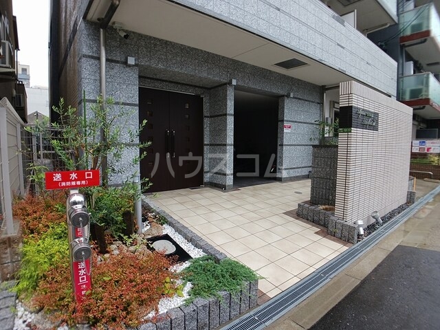 15/21 エントランス