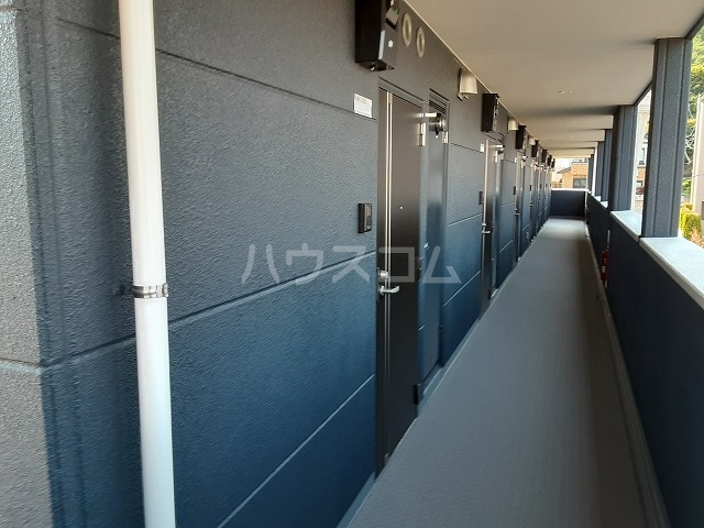 21/25 エントランス