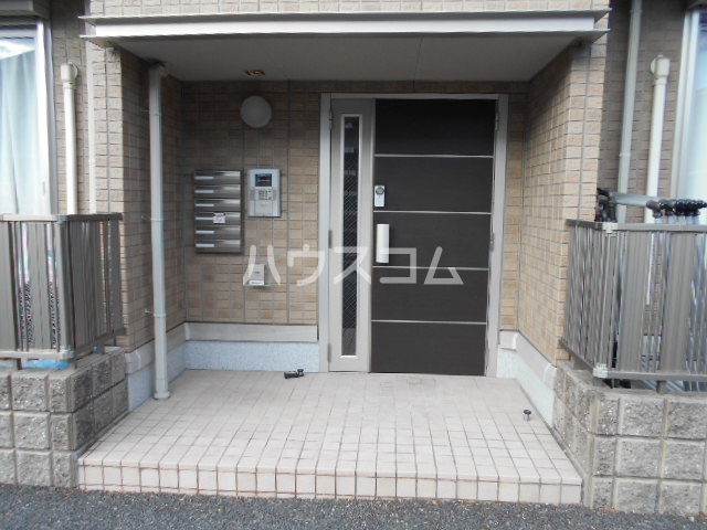 28/30 エントランス