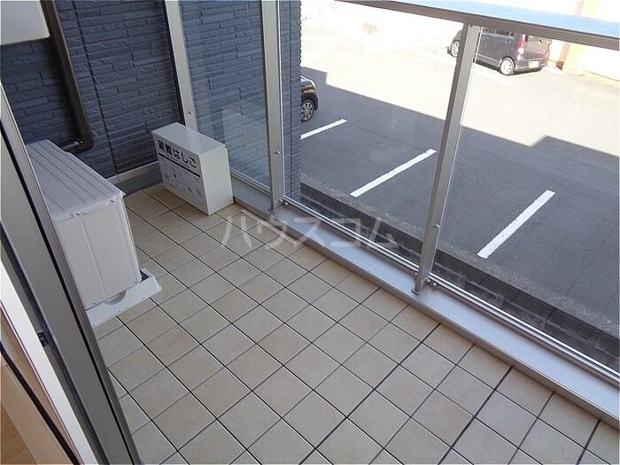 13/18 バルコニー