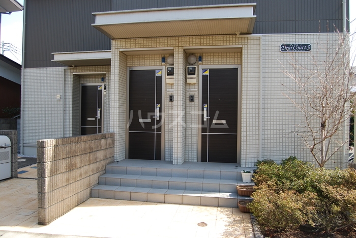 14/20 エントランス