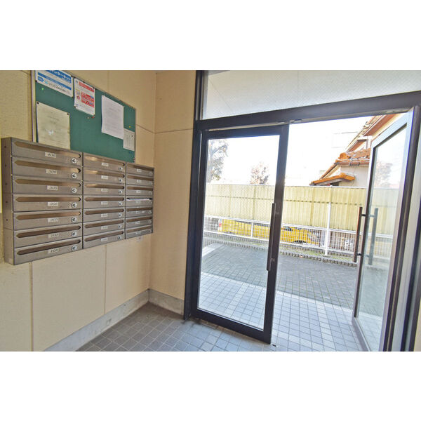 17/28 エントランス