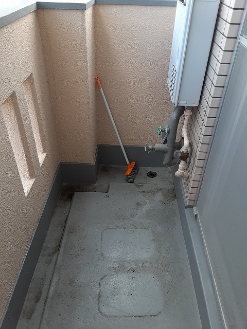 23/30 バルコニー