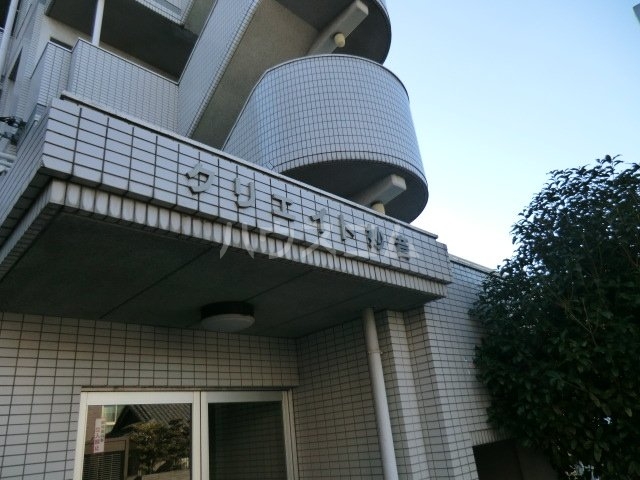 23/30 エントランス