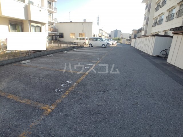 22/29 駐車場