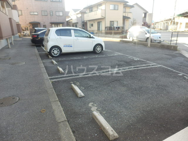22/30 駐車場