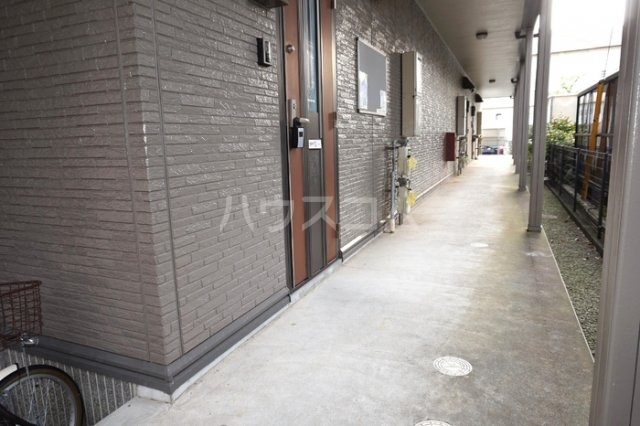 14/19 エントランス