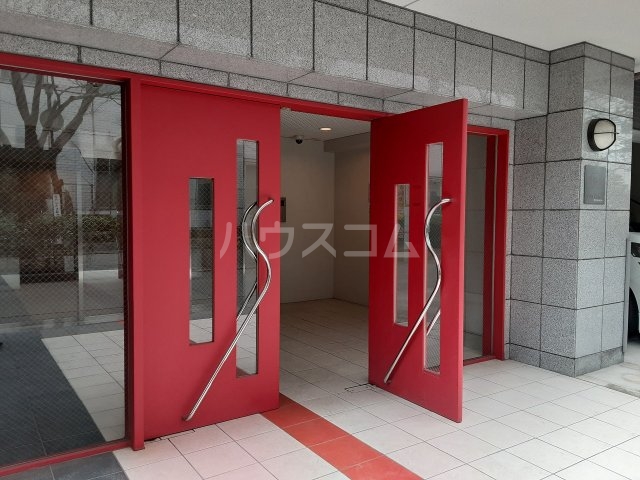 19/20 エントランス