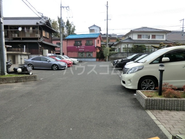 14/15 駐車場