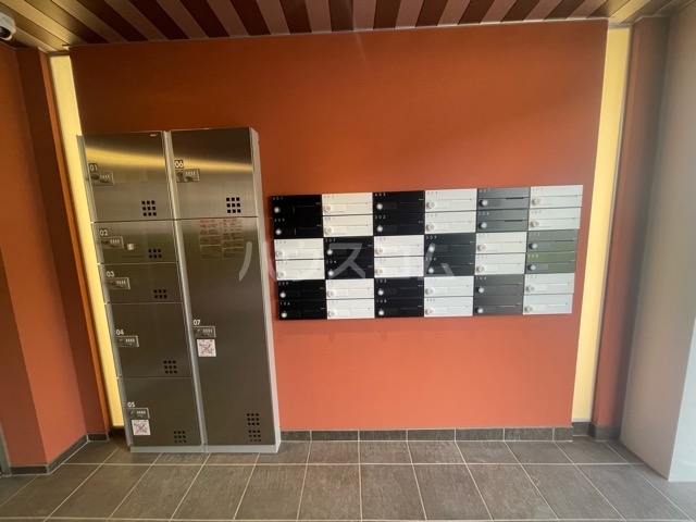 26/30 エントランス