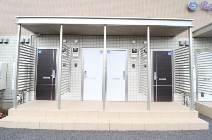 17/19 エントランス