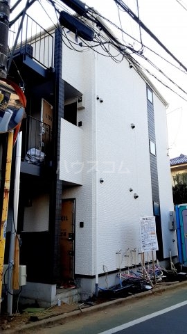 19/25 エントランス