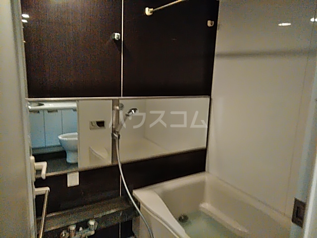 18/30 浴室