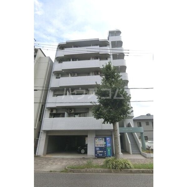 15/23 エントランス