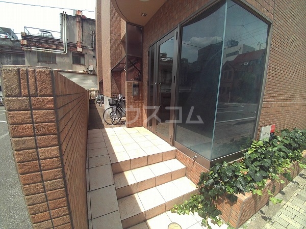 22/30 エントランス