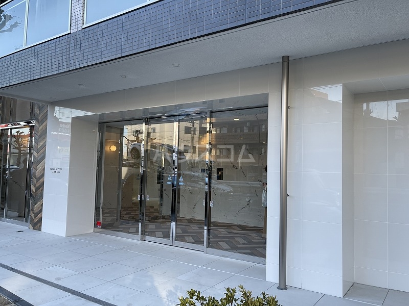 3/4 エントランス