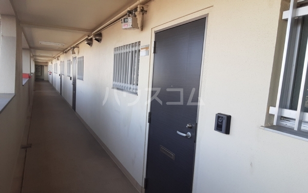 26/30 エントランス