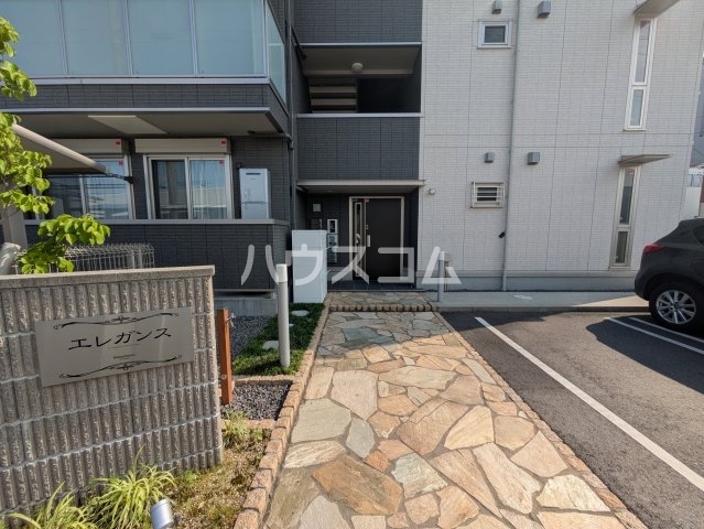 19/25 エントランス