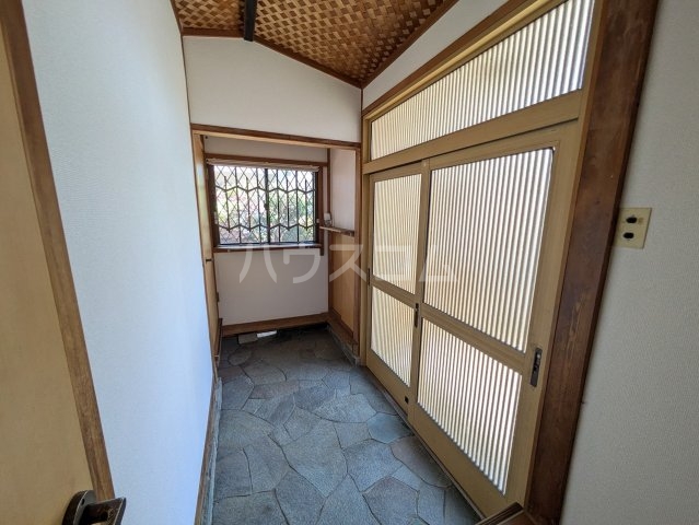 17/30 玄関