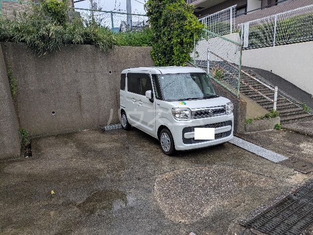 28/30 駐車場