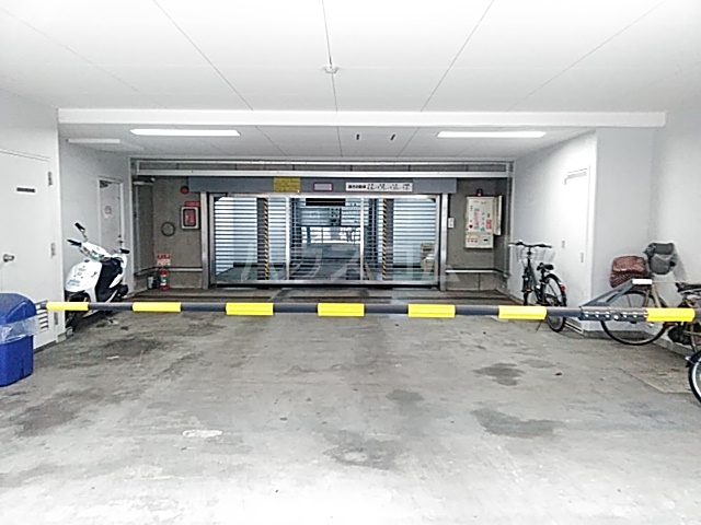 22/30 駐車場