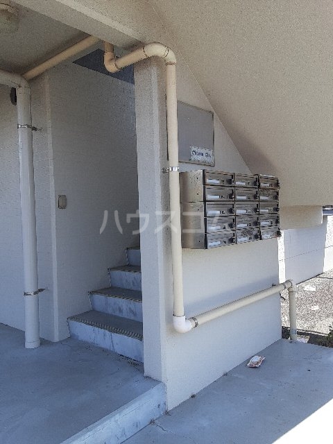 16/19 エントランス