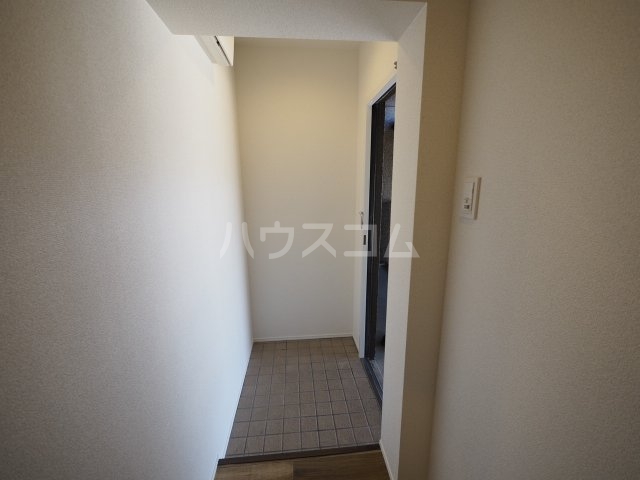 22/30 エントランス