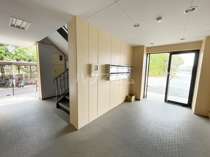 2/5 エントランス