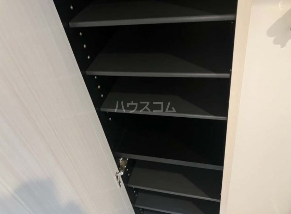 18/29 エントランス