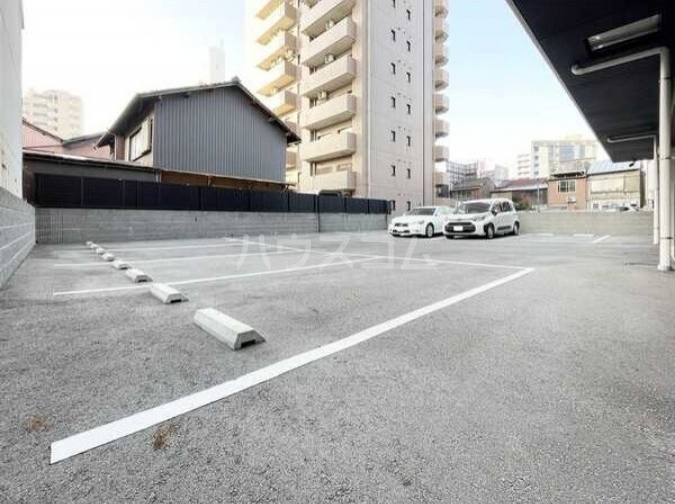 21/29 駐車場