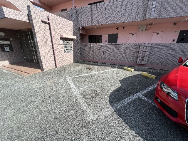25/30 駐車場