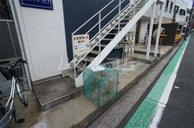 22/25 エントランス